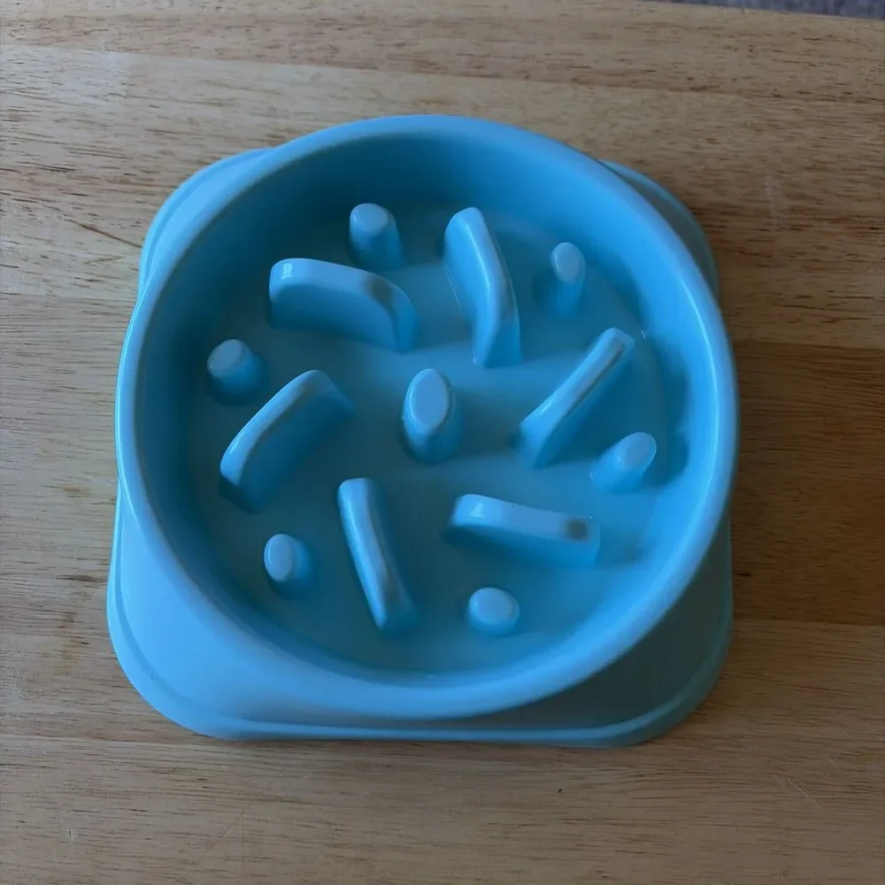 Non Slip Small Slow Feeder Cat Dog Bowls, Anti-Choking Puzzle Cat Dog Food EUC
